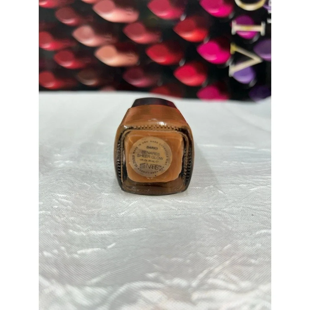 NARS sheer glow foundation READ DESCRIPTION- dark 3 benares‎